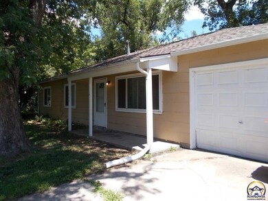 3582 SW Mayo Ave unit 3477 SW Mayo Ave, Topeka, KS 66611 - photo 2