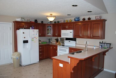 536 Helmwood Cir, Mount Washington, KY 40047 - photo 6