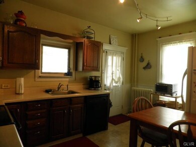 1832 W Whitehall St, Allentown, PA 18104 - photo 6