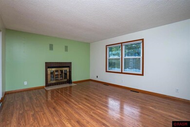 616 W 8th St, Mankato, MN 56001 - photo 5