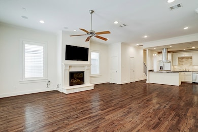 1909 Woodhead St, Houston, TX 77019 - photo 5