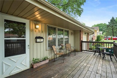 6812 Switzer Ln, Shawnee, KS 66203 - photo 4