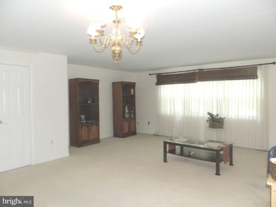 17 Theo Ln, Towson, MD 21204 - photo 4