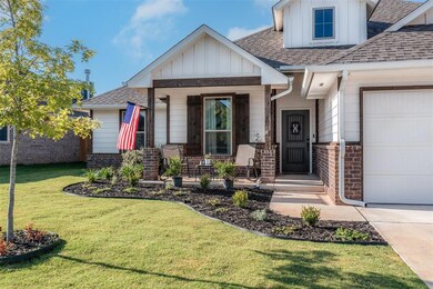 View of front of property featuring a front lawn