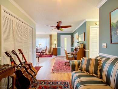 LIBRARY/DEN