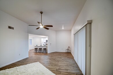 10902 W Topaz Dr, Sun City, AZ 85351 - photo 7