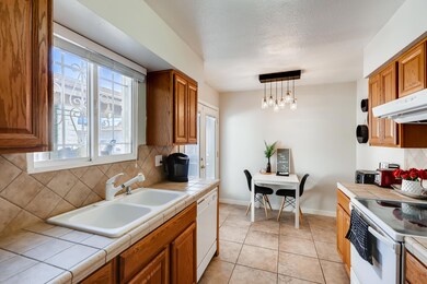 Light and Bright Kitchen