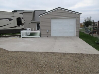 Detached Garage<|><|>