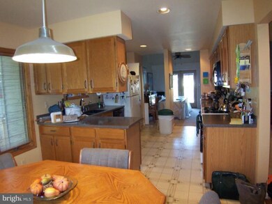 399 Harbor Dr, Annapolis, MD 21403 - photo 4