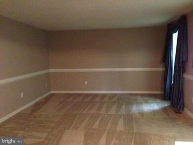 8851 Woodlawn Way, Springfield, VA 22153 - photo 7