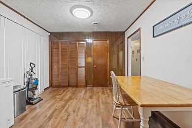 09-Dining Area