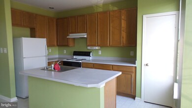 152 Penwick Cir, Frederick, MD 21702 - photo 5