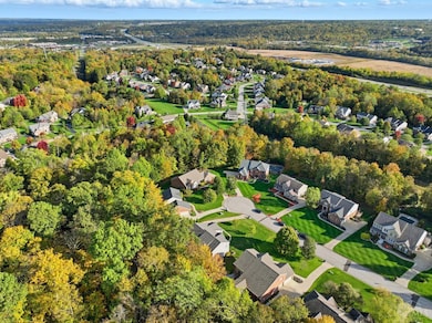 848 Dorgene Ln, Cincinnati, OH 45244 - photo 3