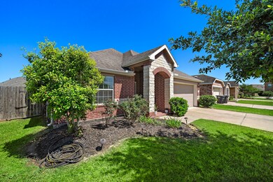 1192 Quarterhorse Dr, Alvin, TX 77511 - photo 4