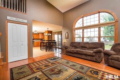 1645 W 67th St, Davenport, IA 52806 - photo 6