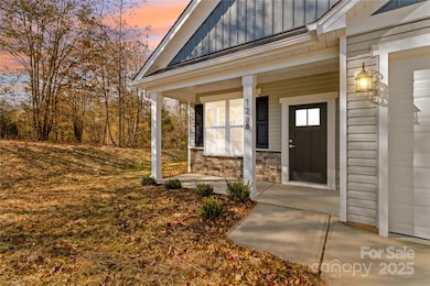 128 Slate Dr, Statesville, NC 28625 - photo 2