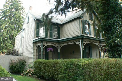 436 S 2nd St, Chambersburg, PA 17201 - photo 3