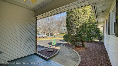 26 Idlebrook Ln, Matawan, NJ 07747 - photo 6
