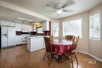 305 W Crestwood Dr, Nampa, ID 83686 - photo 5