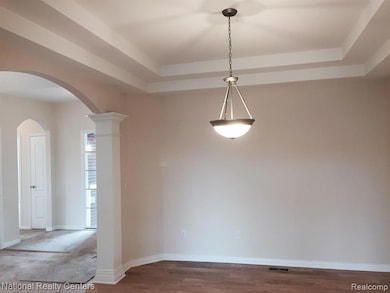 8311 Meadow Creek Dr, Goodrich, MI 48438 - photo 4