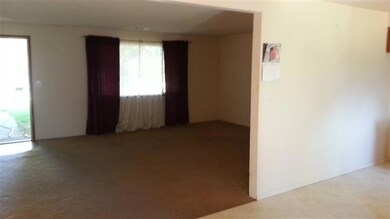 1963 McCarter Ln, Grants Pass, OR 97527 - photo 3