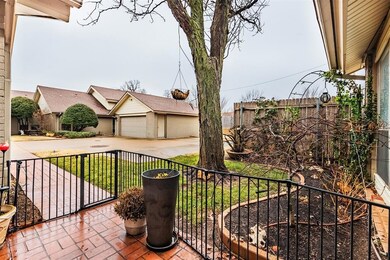 11342 Benttree Cir, Oklahoma City, OK 73120 - photo 6