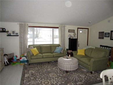 1352 Forbes St, North Tonawanda, NY 14120 - photo 2