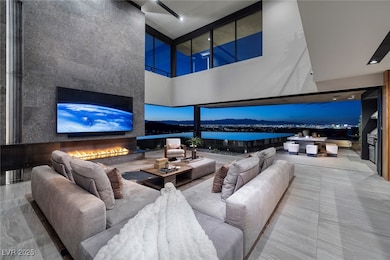 811 Magnum Cliff Ct, Henderson, NV 89012 - photo 5