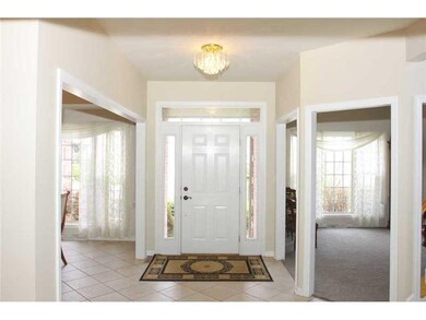 Entry/Foyer.