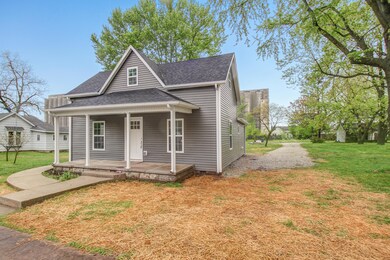 317 W Locust St, Aurora-5