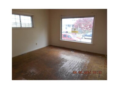 2111 E Lynn St, Anderson, IN 46016 - photo 3