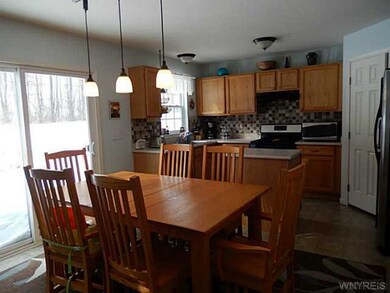 Kitchen Dining Sliding Glass Doors that Lead to 17