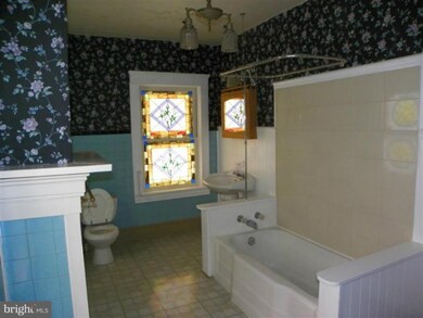 11 W Broadway St, Union Bridge, MD 21791 - photo 4