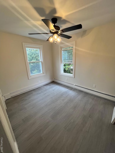 201 Hallock Ave, Port Jefferson Station, NY 11776 - photo 6