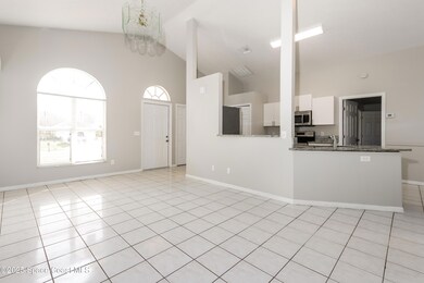 005-photo-living-room-10444927