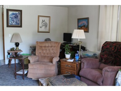 260 E Main St, Long Creek, OR 97856 - photo 4