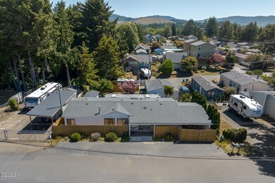 250 SE Oar Ave, Lincoln City, OR 97367 - photo 2
