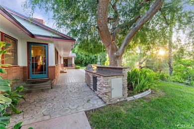 1940 Arroyo Dr, Riverside, CA 92506 - photo 3