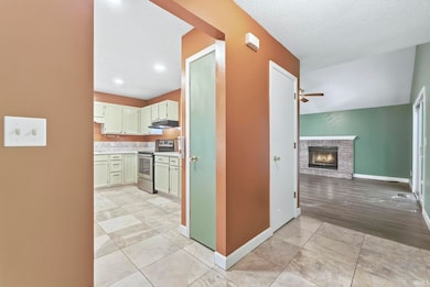 5932 Horseshoe Bend, Fort Wayne, IN 46825 - photo 4