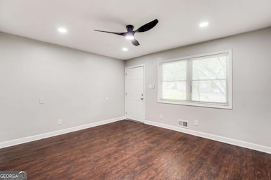 1401 Pine Ave, Atlanta, GA 30344 - photo 5