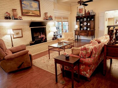 509 Westover Dr, McComb, MS 39648 - photo 2