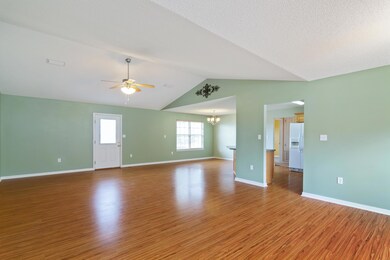 154 Conquest Ave-01