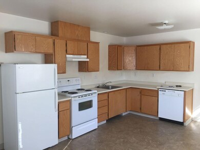 248 South St, Butte Falls, OR 97522 - photo 6