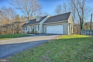 901 Maurice Cir, Stevens, PA 17578 - photo 2