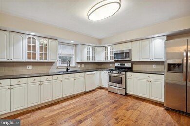 438 S Gulph Rd unit 24, King of Prussia, PA 19406 - photo 3