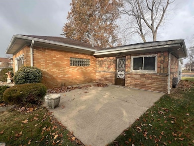 25651 S River Rd, Harrison Township, MI 48045 - photo 3