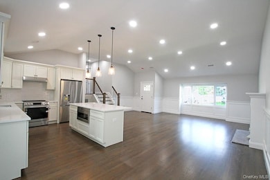 16 Eleanor Rd, Plainview, NY 11803 - photo 6