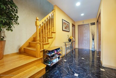18 Behan Ct, Staten Island, NY 10306 - photo 3