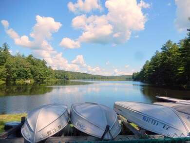 100 Eastwood Cir, Hawley, PA 18428 - photo 4