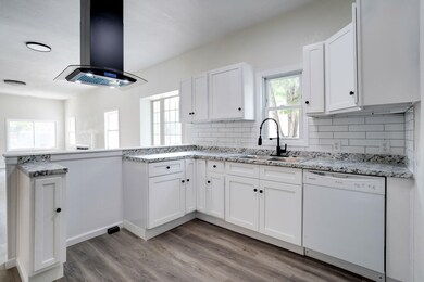 137 N Spruce St, Wichita, KS 67214 - photo 4